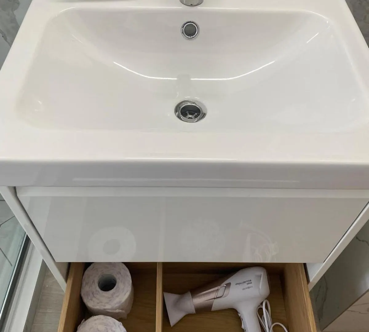Ely Glow Decebal Piata Alba Iulia Bucureşti Apartament